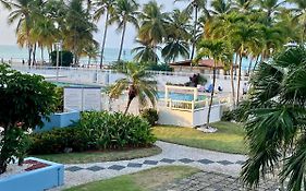 Hobie Oceanfront Apartment At Isla Verde